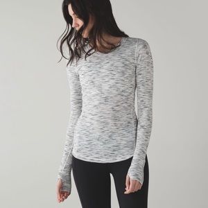 Lululemon 5 mile long sleeve with watch hole